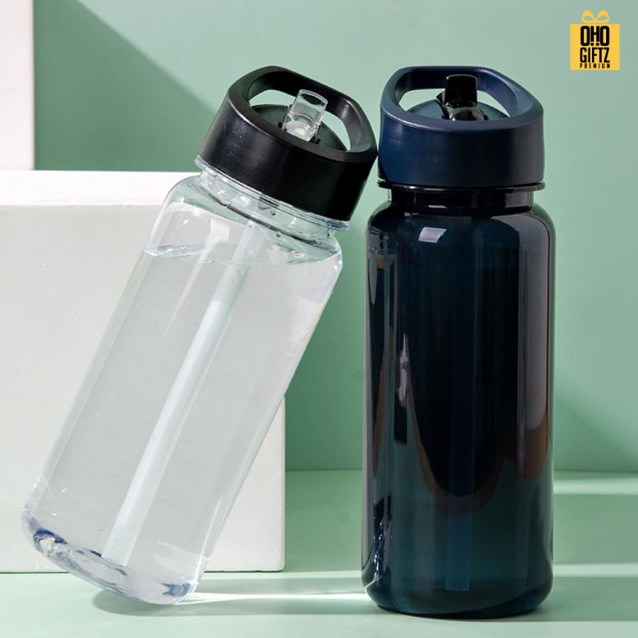 ขวดน้ำพลาสติกพร้อมหลอด สกรีนโลโก้ ทำเป็นของพรีเมี่ยมได้