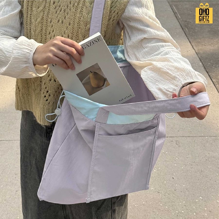 กระเป๋าผ้าไนล่อนกันน้ำ สีทูโทน สกรีนโลโก้ ทำเป็นของพรีเมี่ยมได้