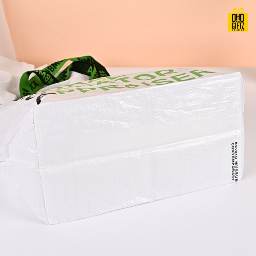 กระเป๋าผ้ากระสอบ สกรีนโลโก้  ทำเป็นของพรีเมี่ยม  