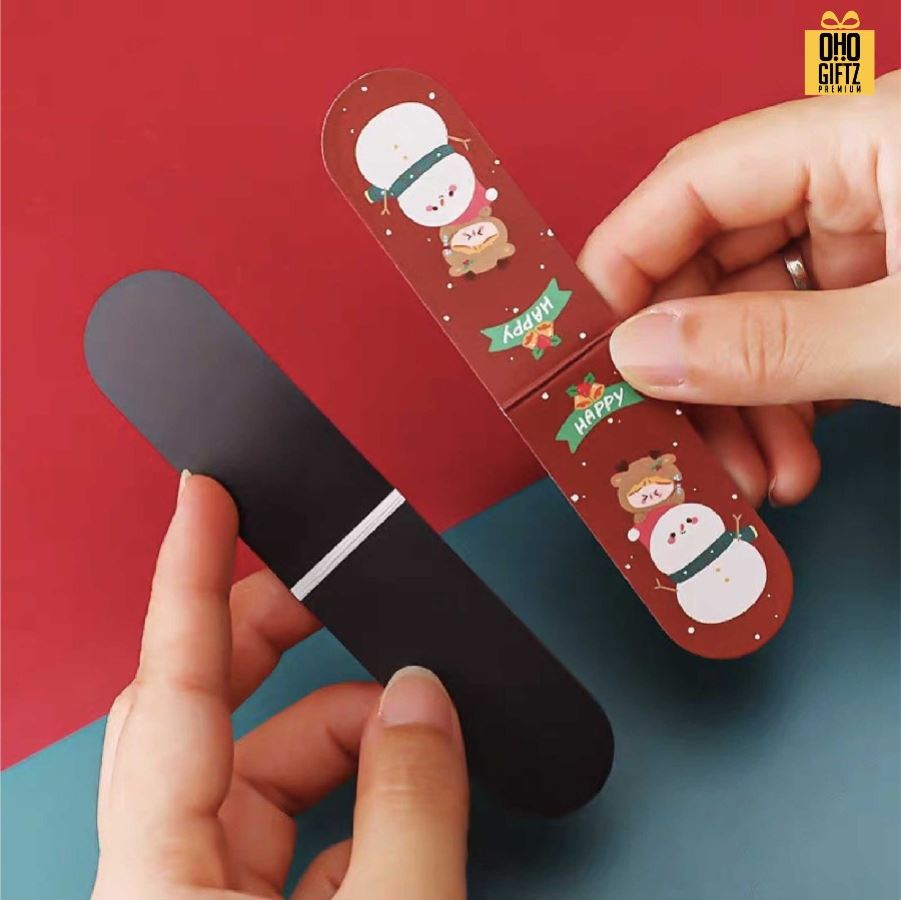 รับผลิตที่คั่นหนังสือแม่เหล็กยาง พร้อมกระดาษรอง สกรีนโลโก้  ทำเป็นของพรีเมี่ยม