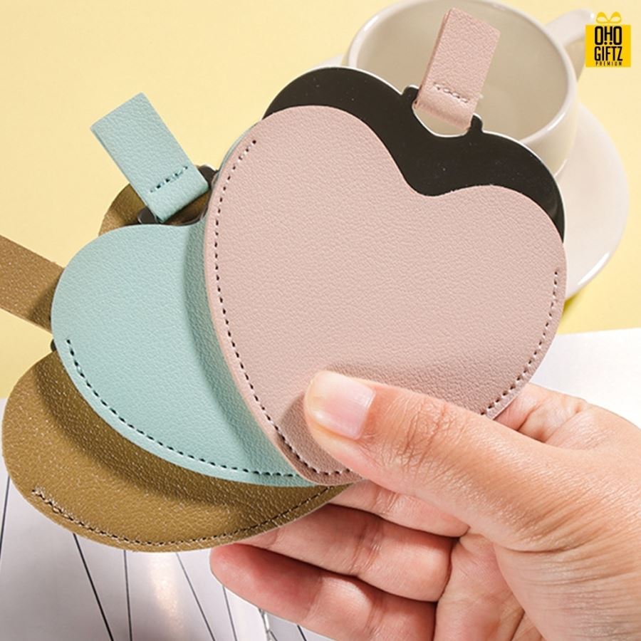 กระจกสแตนเลสรูปหัวใจซองหนัง สกรีนชื่อ สกรีนโลโก้  ทำเป็นของพรีเมี่ยมได้