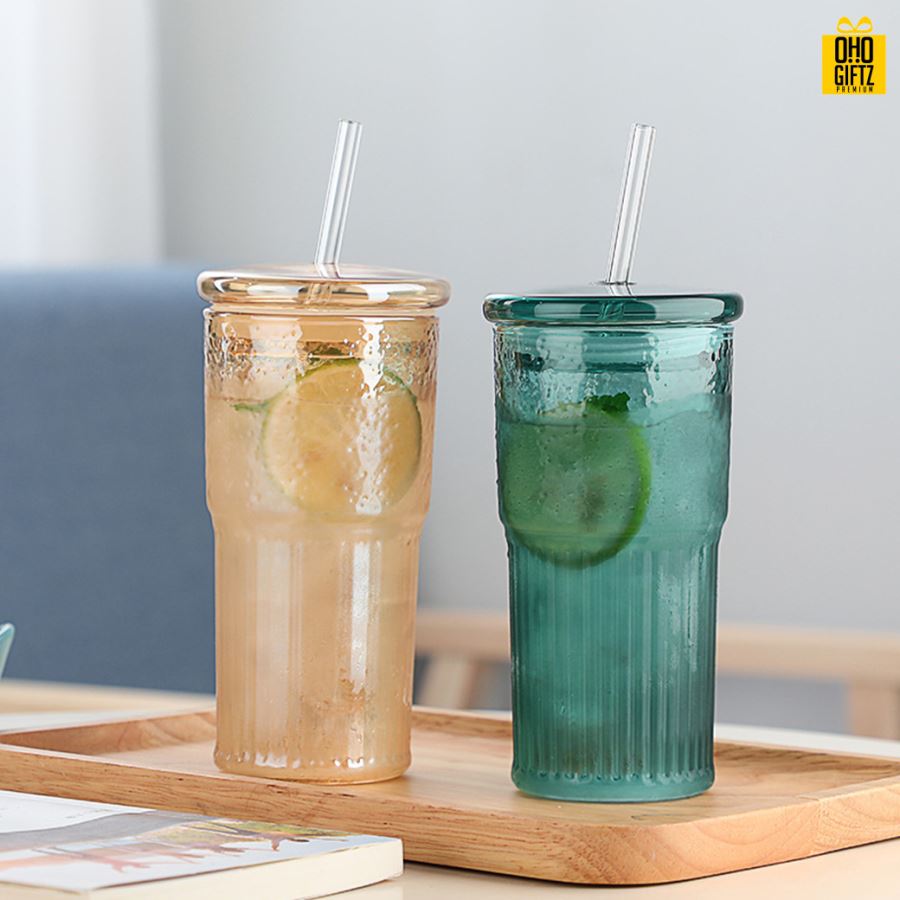 แก้วพร้อมหลอด สกรีนชื่อ สกรีนโลโก้ ทำเป็นของพรีเมี่ยมได้