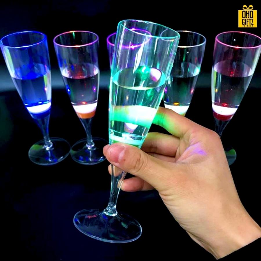 แก้วแชมเปญเรืองแสง LED  สกรีนโลโก้ สกรีนชื่อร้าน ทำเป็นของพรีเมี่ยมได้