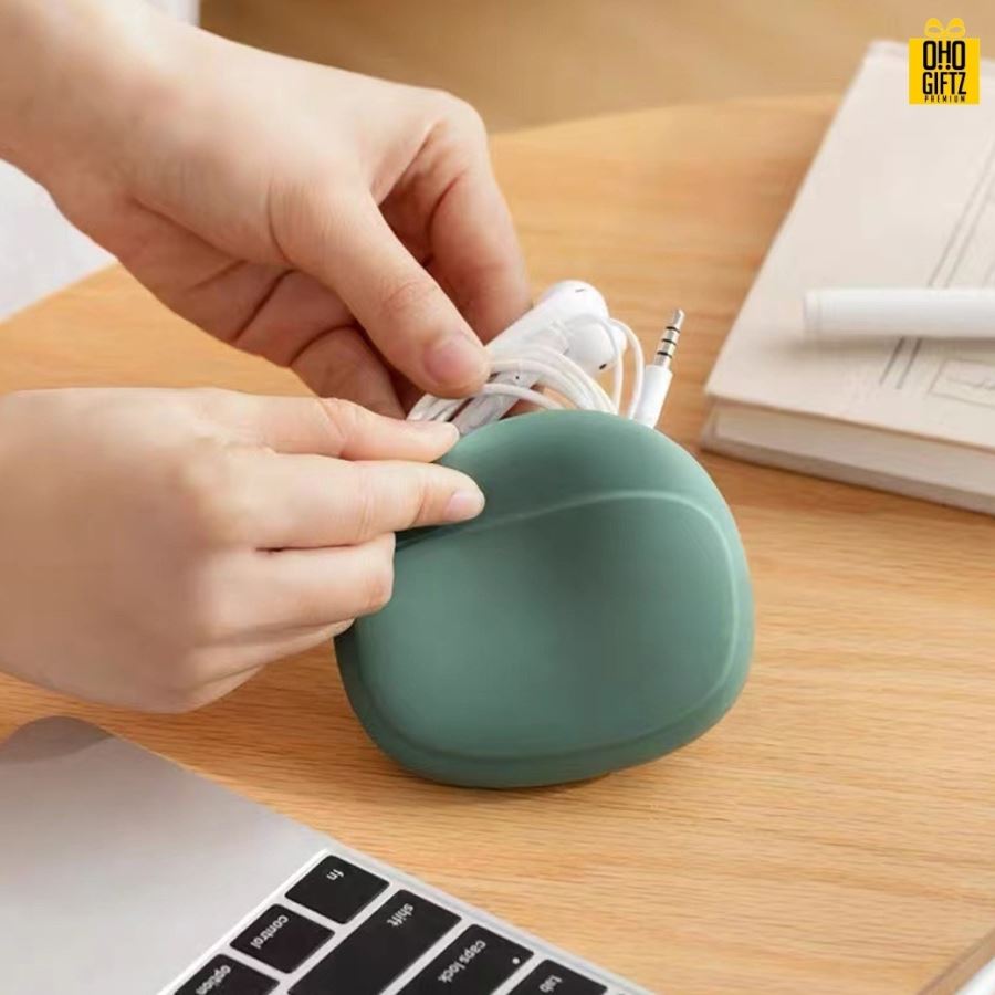 ที่เก็บหูฟังยางซิลิโคน สกรีนชื่อ  สกรีนโลโก้ ทำเป็นของพรีเมี่ยมได้ 