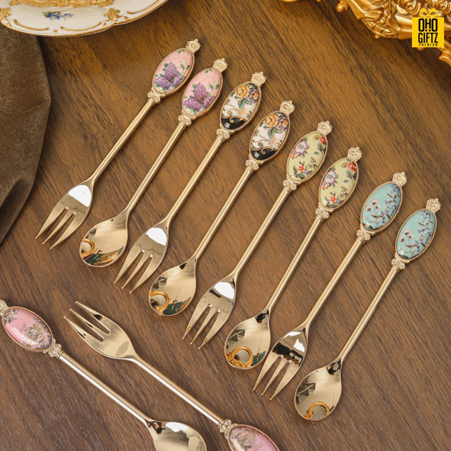 เซ็ตช้อนส้อมสไตล์วินเทจ พิมพ์สติกเกอร์ชื่อฟรี ทำเป็นของพรีเมี่ยม ของชำร่วยงานเเต่งงานได้