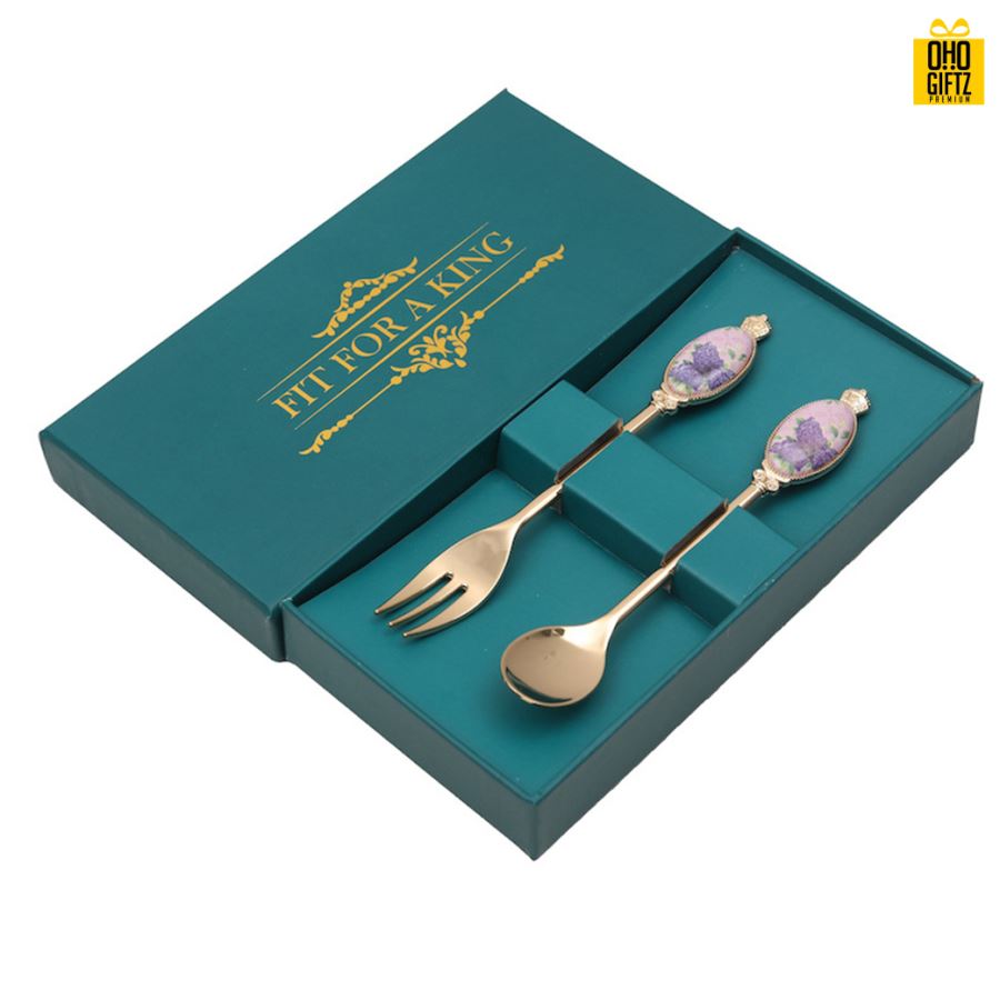 เซ็ตช้อนส้อมสไตล์วินเทจ พิมพ์สติกเกอร์ชื่อฟรี ทำเป็นของพรีเมี่ยม ของชำร่วยงานเเต่งงานได้