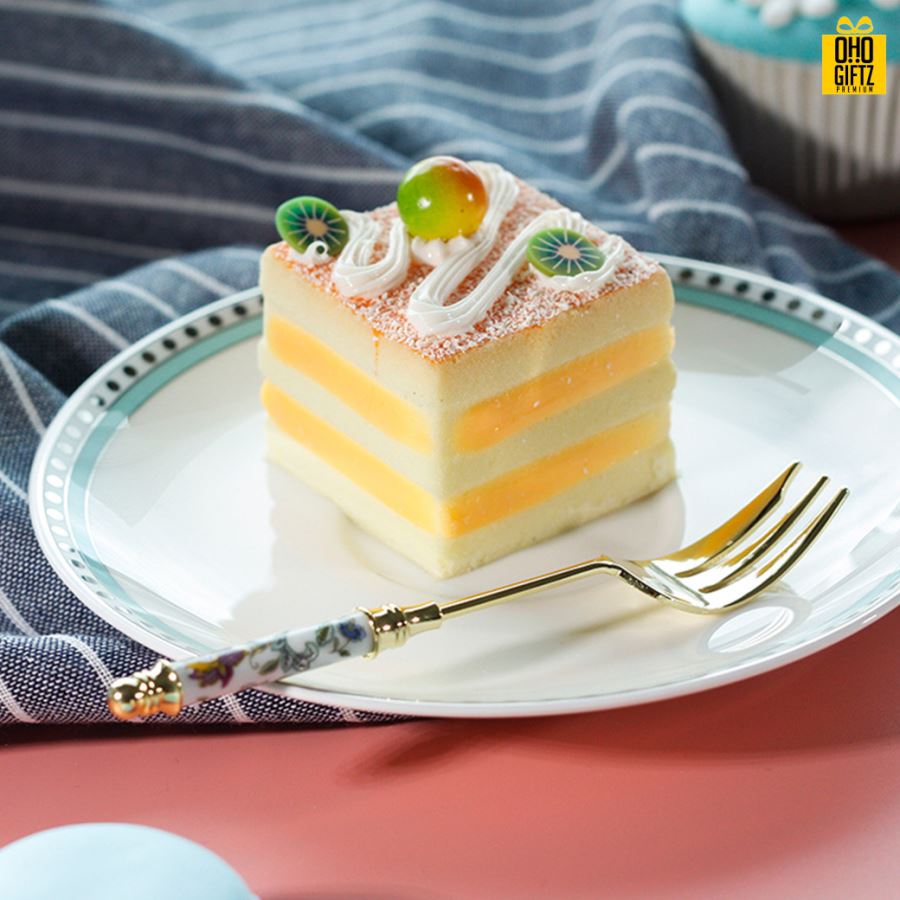 เซ็ตช้อนส้อมสแตนเลส พิมพ์สติกเกอร์ชื่อฟรี ทำเป็นของพรีเมี่ยม ของชำร่วยงานเเต่งงานได้