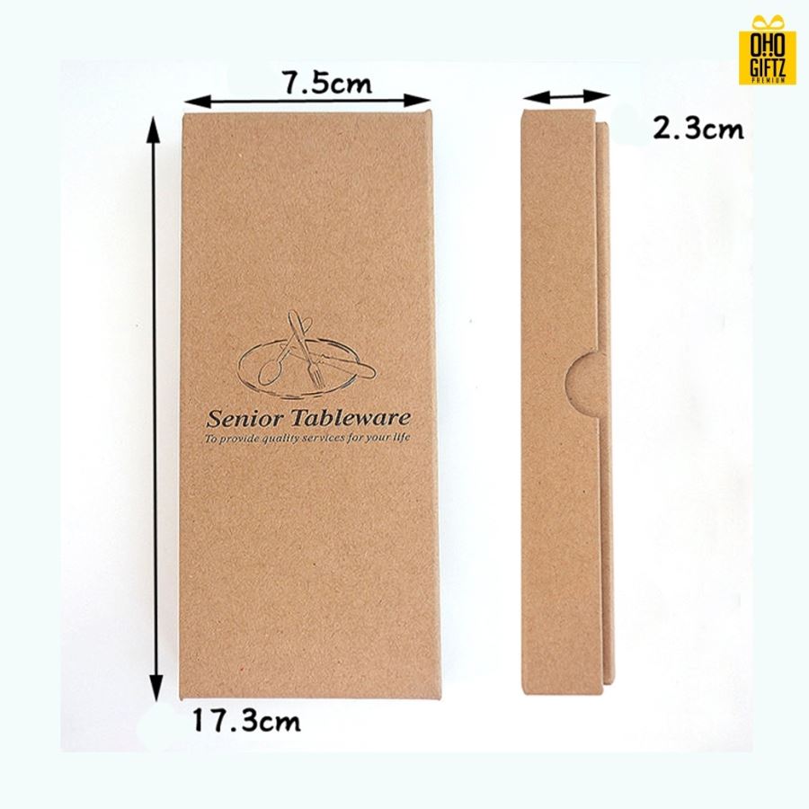 ชุดช้อนส้อมสแตนเลสด้ามไม้  พิมพ์สติกเกอร์ชื่อฟรี ทำเป็นของพรีเมี่ยม ของชำร่วยงานเเต่งงานได้