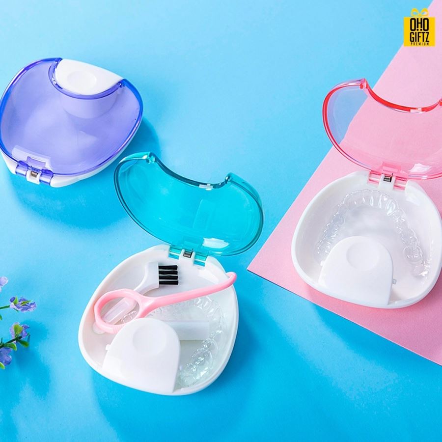 กล่องใส่รีเทนเนอร์ สกรีนชื่อ สกรีนโลโก้ ทำเป็นของพรีเมี่ยมได้