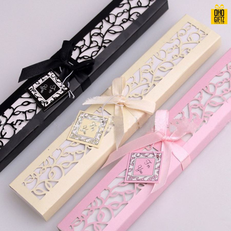 พัดผ้าไหมพร้อมกล่อง สกรีนโลโก้ ทำเป็นสินค้าพรีเมี่ยม ของชำร่วย ของที่ระลึก