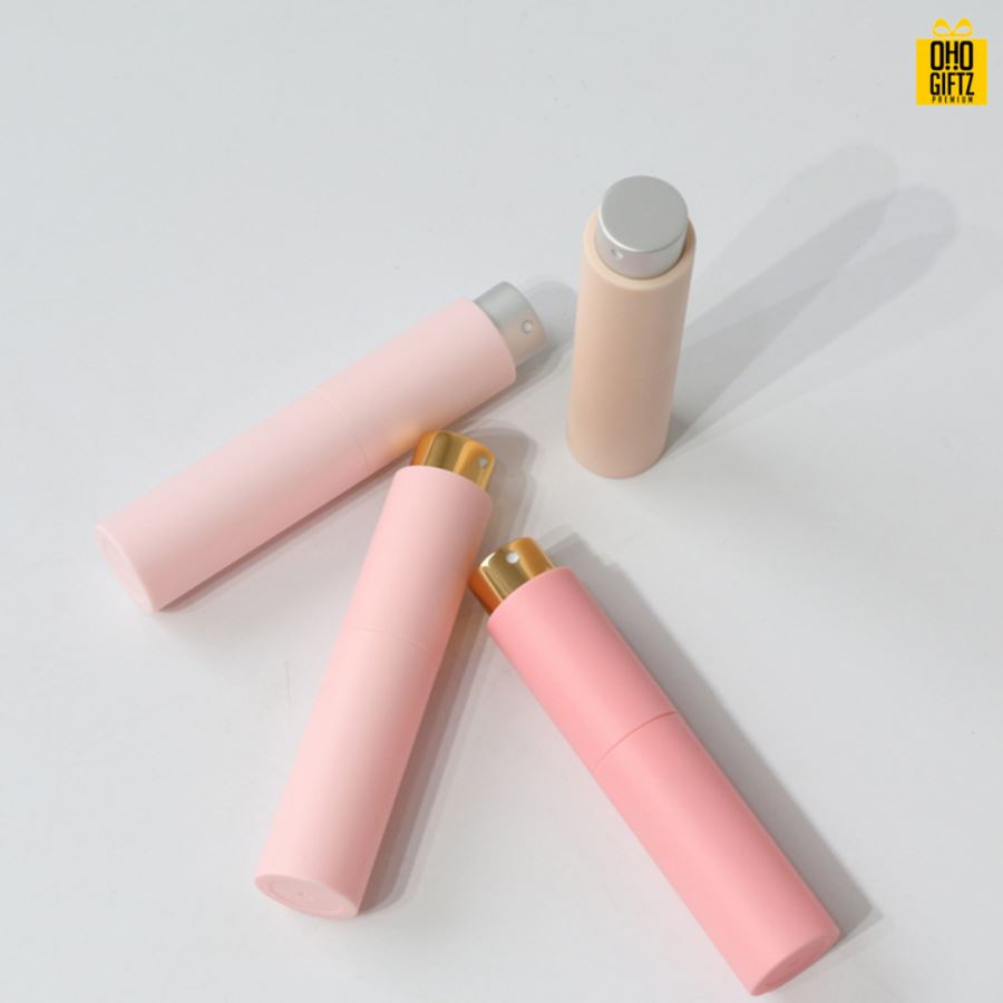 ขวดสเปย์ใส่น้ำหอม สกรีนชื่อ สกรีนโลโก้ ทำเป็นของพรีเมี่ยมได้