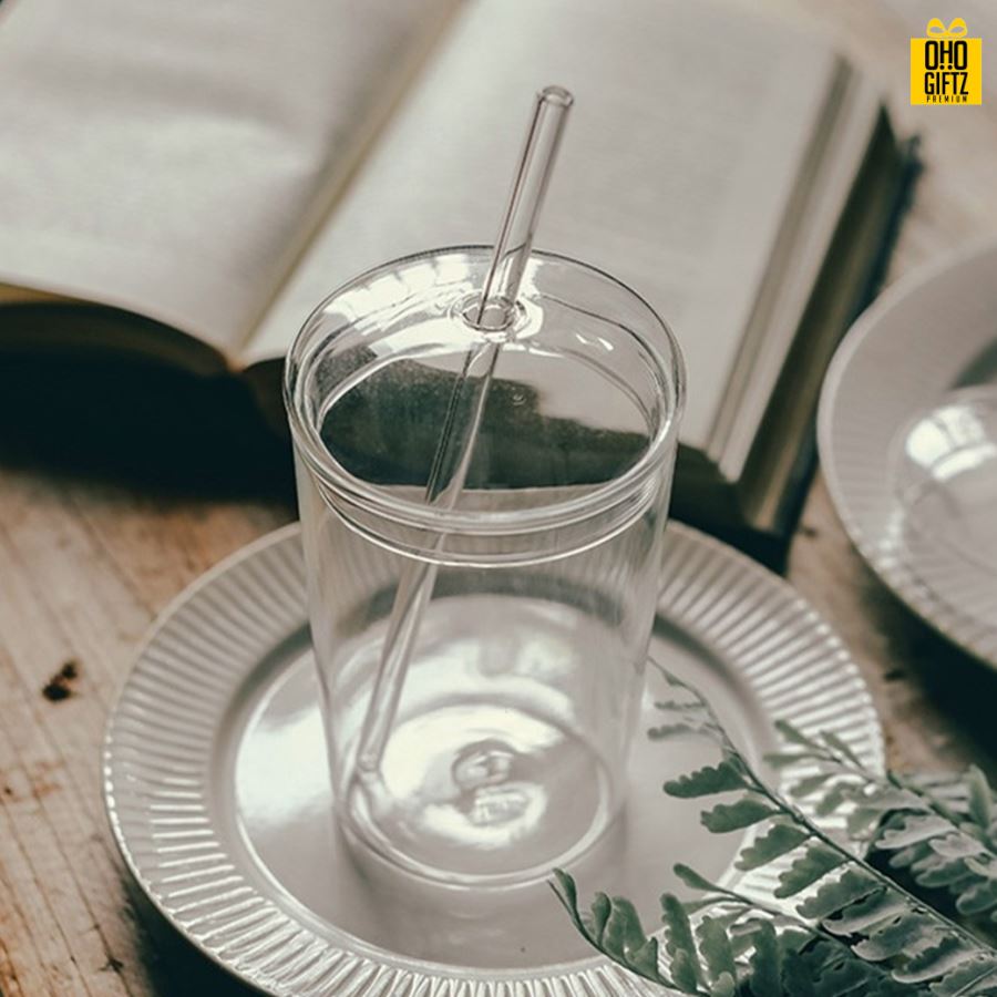 แก้วน้ำพร้อมฝาปิดทรงสูง สกรีนชื่อ สกรีนโลโก้ ทำเป็นของพรีเมี่ยมได้