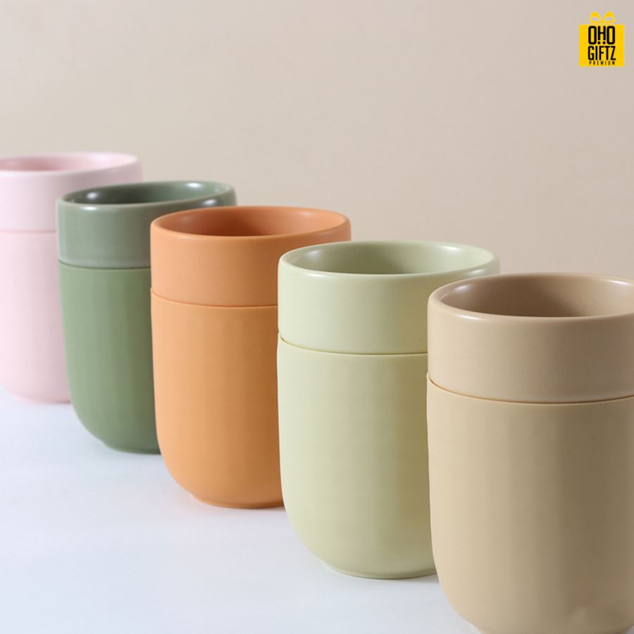 แก้วเซรามิกพร้อมฝาปิด สกรีนชื่อ สกรีนโลโก้ ทำเป็นของพรีเมี่ยมได้