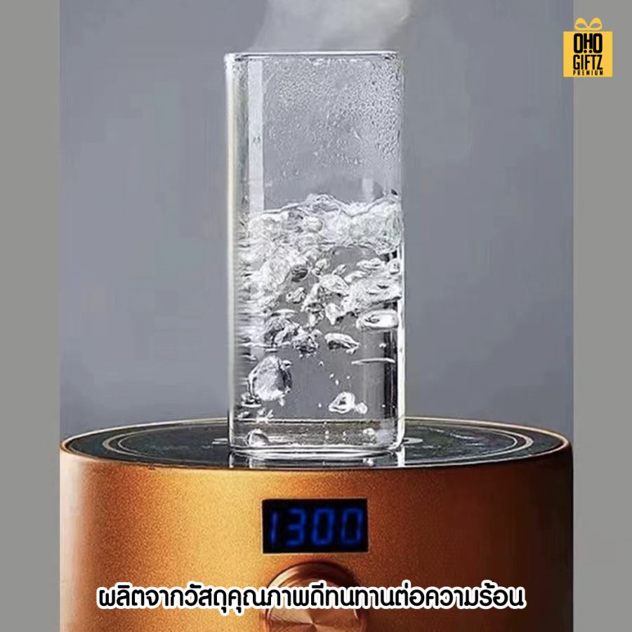 แก้วทรงสี่เหลี่ยมพร้อมฝาปิดและหลอด สกรีนชื่อ สกรีนโลโก้ ทำเป็นของพรีเมี่ยมได้