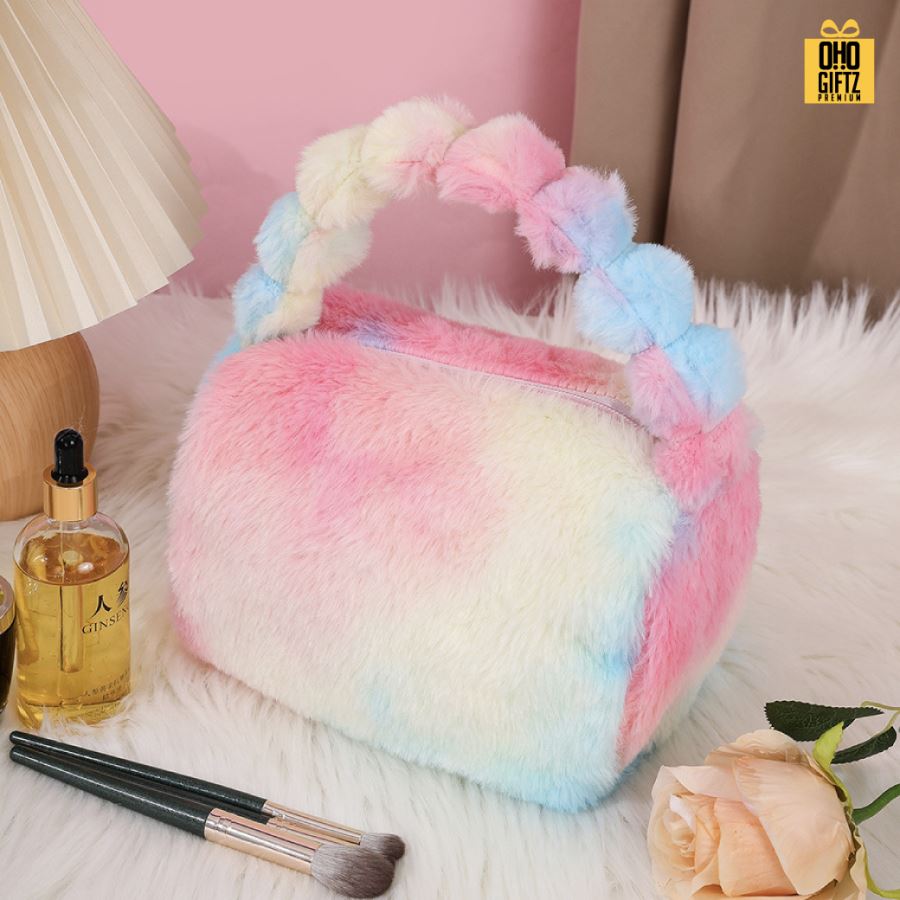 กระเป๋าเครื่องสำอางขนตุ๊กตาน่ารัก ผลิตโลโก้ ติดลาเบล ทำเป็นของพรีเมี่ยม