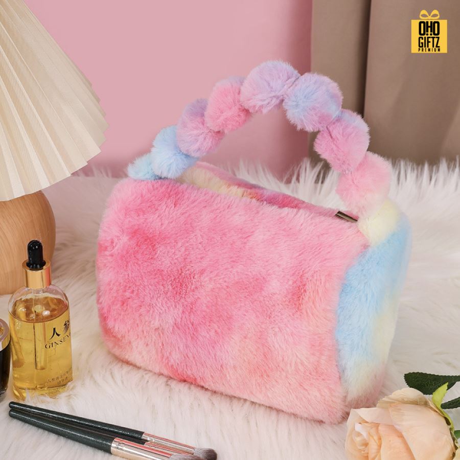 กระเป๋าเครื่องสำอางขนตุ๊กตาน่ารัก ผลิตโลโก้ ติดลาเบล ทำเป็นของพรีเมี่ยม