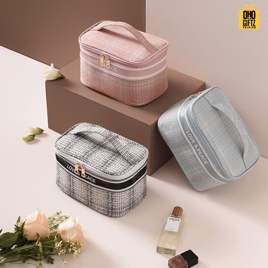 กระเป๋าเครื่องสำอางพรีเมี่ยมหรู สกรีนโลโก้ ทำเป็นของพรีเมี่ยม