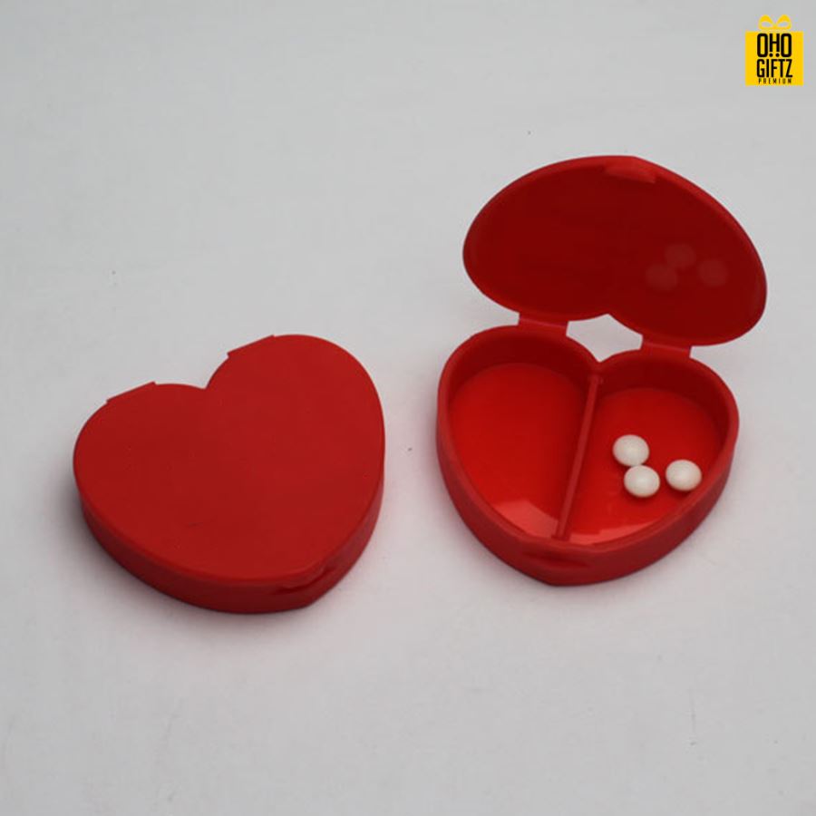 กล่องใส่ยารูปหัวใจ 2 ช่อง สกรีนชื่อ สกรีนโลโก้ ทำเป็นของพรีเมี่ยมได้