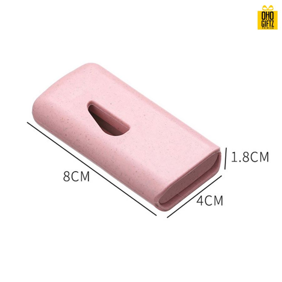 กล่องใส่ยาพร้อมที่ตัดเม็ดยา สกรีนชื่อ สกรีนโลโก้ ทำเป็นของพรีเมี่ยมได้