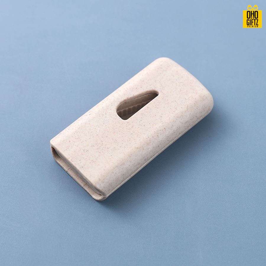 กล่องใส่ยาพร้อมที่ตัดเม็ดยา สกรีนชื่อ สกรีนโลโก้ ทำเป็นของพรีเมี่ยมได้