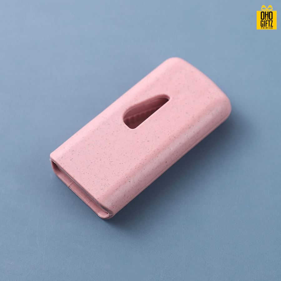 กล่องใส่ยาพร้อมที่ตัดเม็ดยา สกรีนชื่อ สกรีนโลโก้ ทำเป็นของพรีเมี่ยมได้