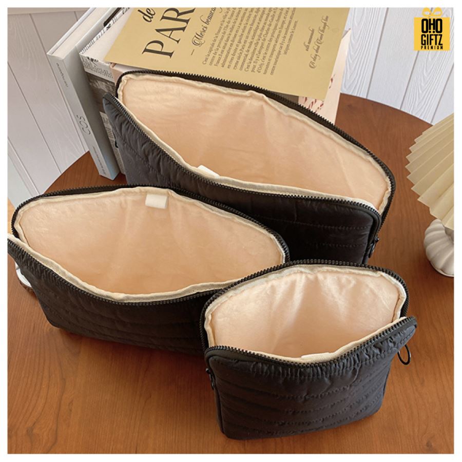 กระเป๋าใส่โน๊ตบุ๊คผ้าหุ้มกันกระแทก สกรีนโลโก้ ทำเป็นของพรีเมี่ยม ของที่ระลึก