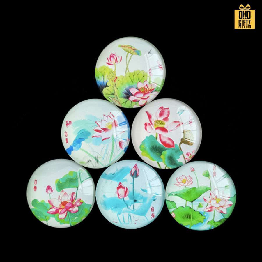 แม่เหล็กติดตู้เย็นเคลือบเรซิ่นทรงวงกลม รับผลิตพิมพ์ไม่จำกัดสี สกรีนโลโก้ ทำเป็นของพรีเมี่ยม ของชำร่วยได้