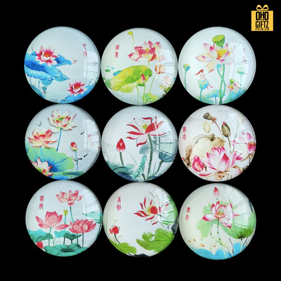 แม่เหล็กติดตู้เย็นเคลือบเรซิ่นทรงวงกลม รับผลิตพิมพ์ไม่จำกัดสี สกรีนโลโก้ ทำเป็นของพรีเมี่ยม ของชำร่วยได้