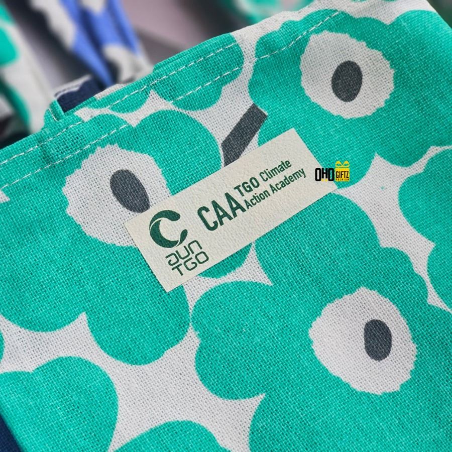 กระเป๋าผ้าฝ้ายใส่แก้วเก็บความเย็น สกรีนโลโก้ ทำของพรีเมี่ยมได้