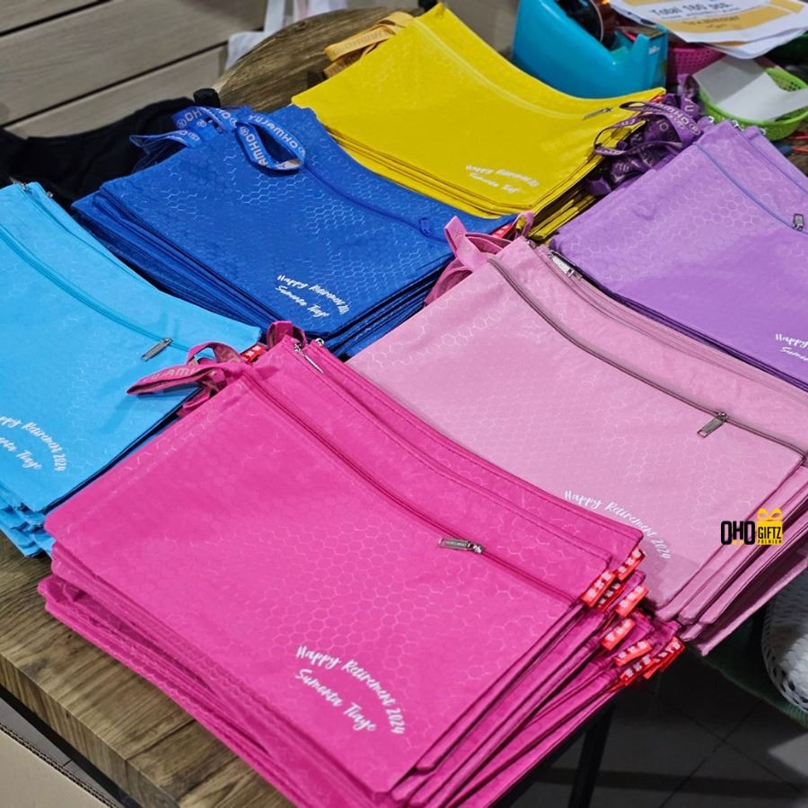 กระเป๋าใส่เครื่องเขียน A4 สกรีนโลโก้  ทำเป็นของพรีเมี่ยม