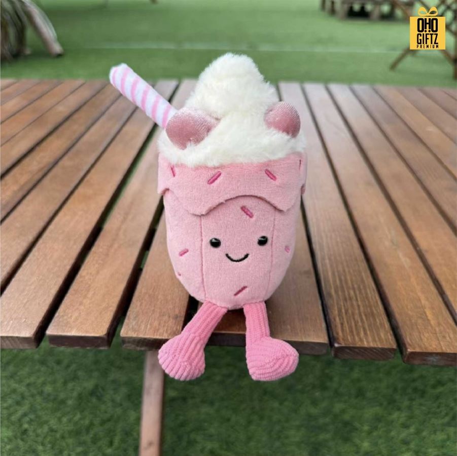 พวงกุญแจตุ๊กตาสตรอเบอรี่มิลค์เชค สกรีนโลโก้ ทำเป็นของพรีเมี่ยม ของชำร่วยได้