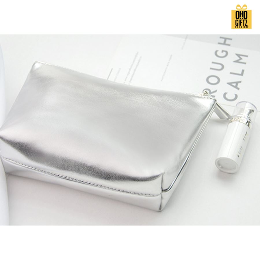 กระเป๋าเครื่องสำอางหนัง PU สีเงิน ดูหรูหรา สกรีนโลโก้  ทำเป็นของพรีเมี่ยมได้