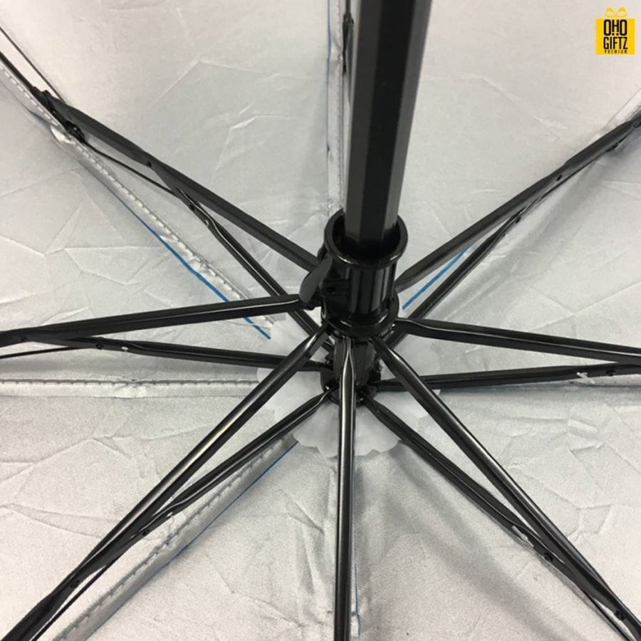 ร่ม 3 พับสีทูโทนเงินพร้อมปลอกใส่โครง 8 ก้าน สกรีนโลโก้ ทำเป็นสินค้าพรีเมี่ยม 