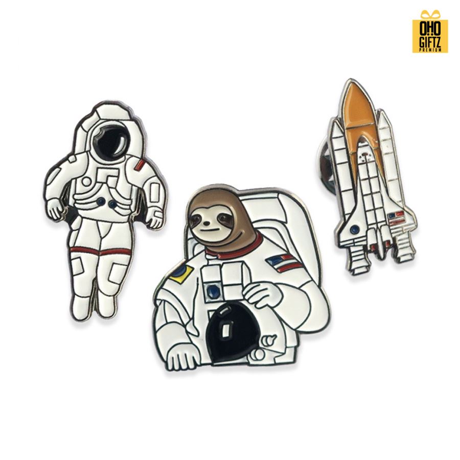 เข็มกลัดสแตนเลสเคลือบสี รับผลิตตามดีไซน์ที่ต้องการ ทำเป็นของพรีเมี่ยม ของที่ระลึก ของชำร่วย