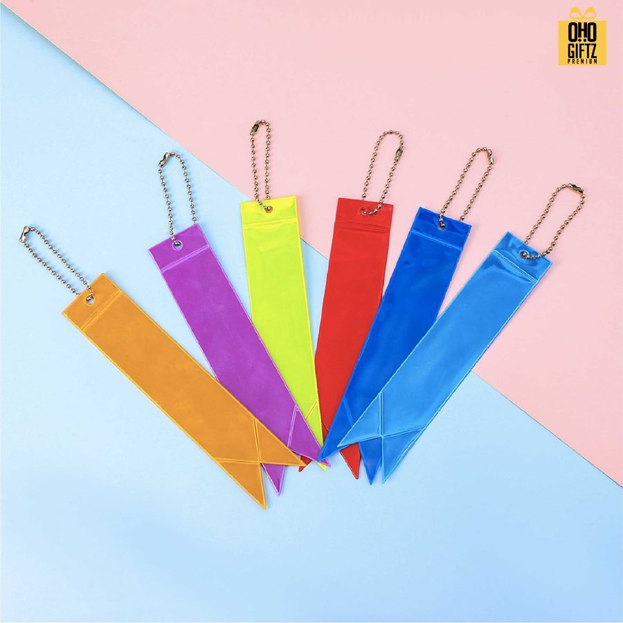 พวงกุญแจสะท้อนแทงทรงริบบิ้นยาว PVC สกรีนโลโก้ ทำเป็นของพรีเมี่ยม ของชำร่วยได้