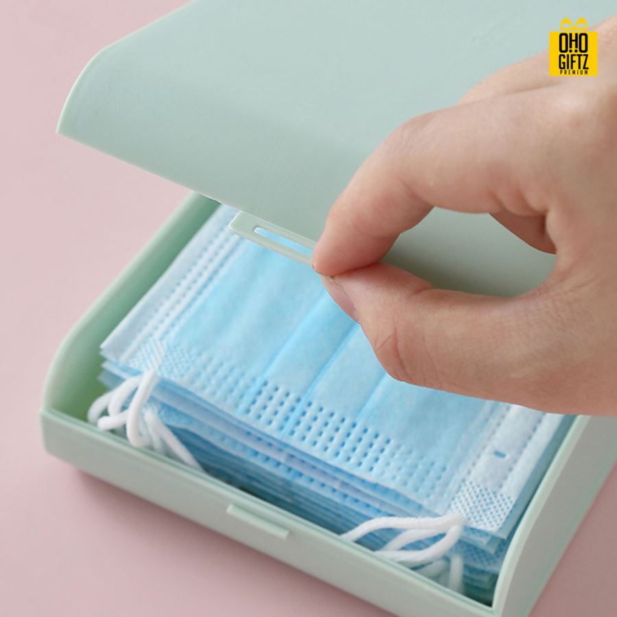 กล่องเก็บหน้ากากอนามัย สกรีนชื่อ  สกรีนโลโก้ ทำเป็นของพรีเมี่ยมได้ 