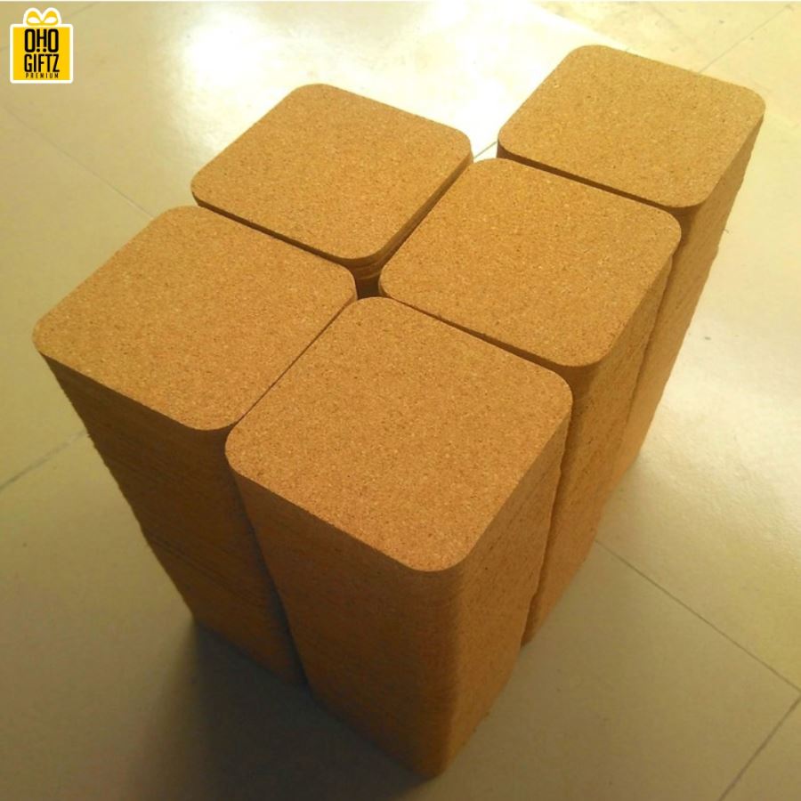 ที่รองแก้วไม้ก๊อกทรงเหลี่ยม สกรีนชื่อ, โลโก้, พิมพ์ภาพได้ ขั้นต่ำ 1,000 ชิ้น