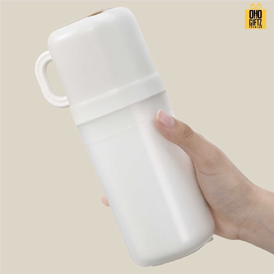 ชุดใส่อุปกรณ์แปรงฟัน พร้อมถ้วยน้ำในตัว สกรีนชื่อ สกรีนโลโก้  ทำเป็นของพรีเมี่ยมได้