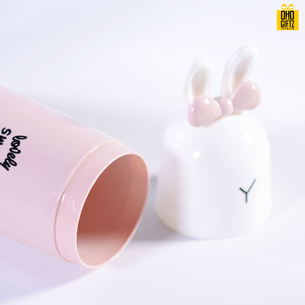 กระบอกใส่แปรงสีฟัน สกรีนชื่อ สกรีนโลโก้  ทำเป็นของพรีเมี่ยมได้ 