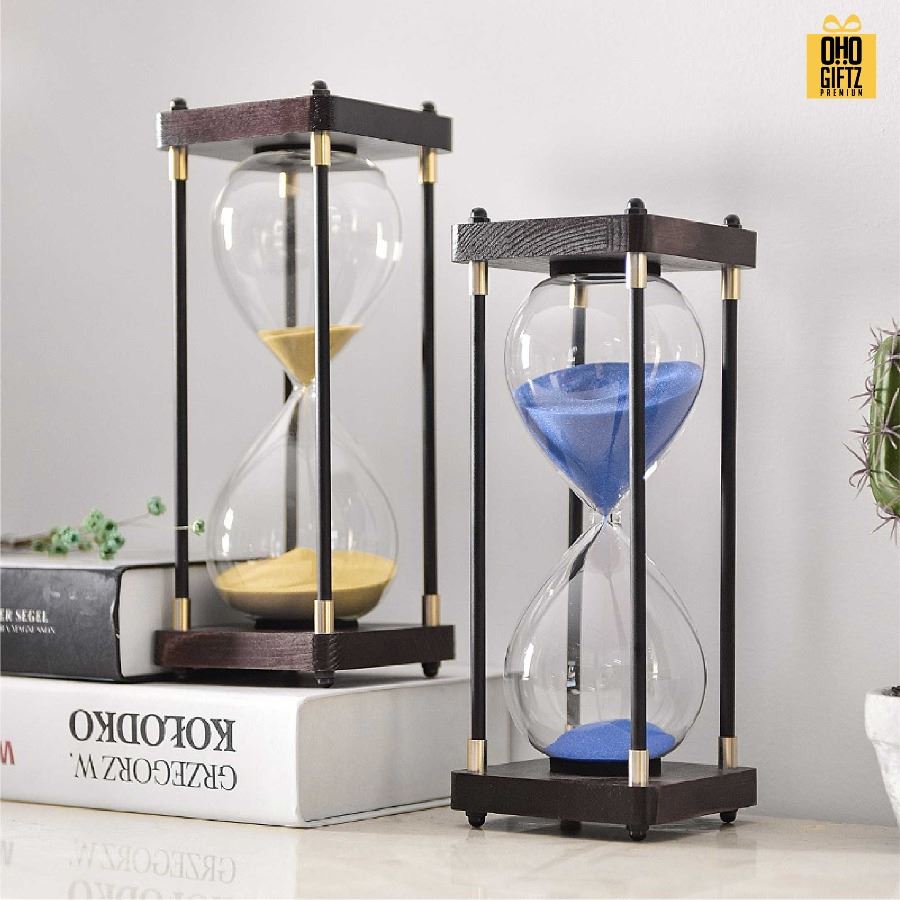 นาฬิกาทรายขอบไม้ตั้งโชว์เก๋สไตล์เรโทร สกรีนชื่อ สกรีนโลโก้ ทำเป็นของพรีเมี่ยมได้ 