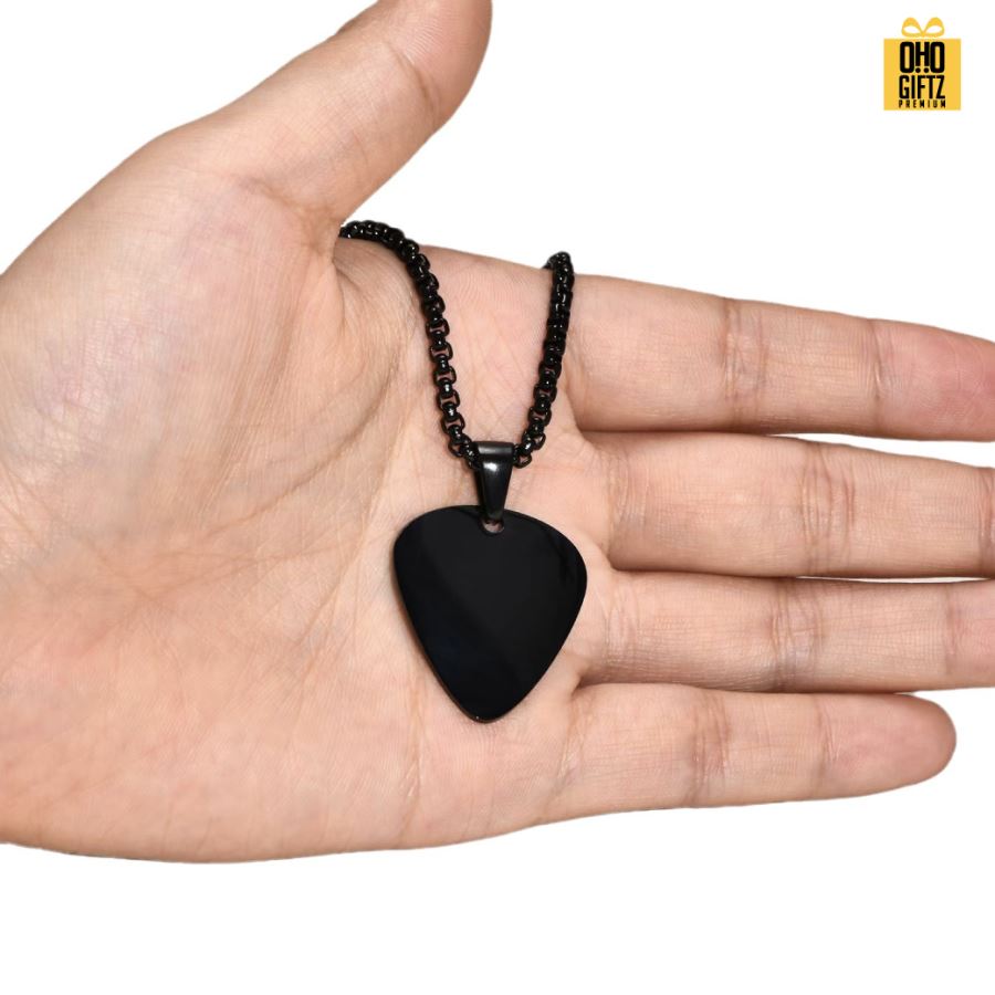 สร้อยคอสแตนเลสทรงปิ๊กกีตาร์ สามารถยิงเลเซอร์ สกรีนโลโก้ ทำเป็นของพรีเมี่ยม ของชำร่วยได้