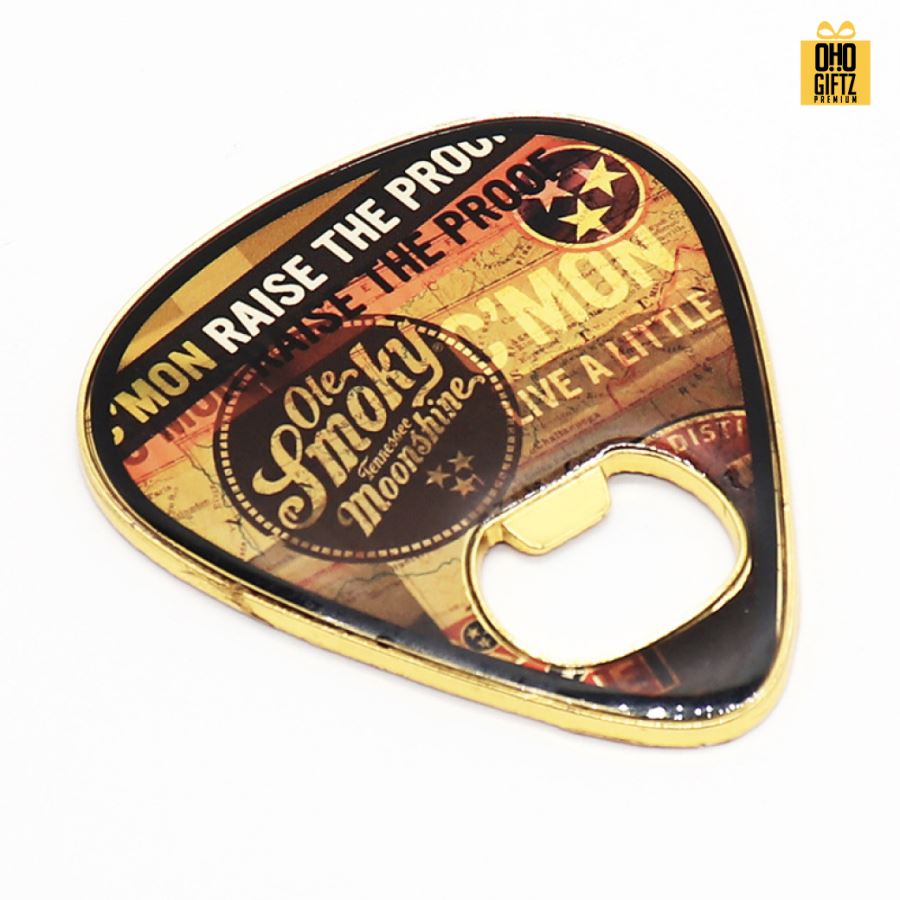 ที่เปิดขวดปิ๊กกีตาร์ แม่เหล็กติดตู้เย็น ไม่จำกัดสี สกรีนโลโก้  ทำเป็นของพรีเมี่ยมได้