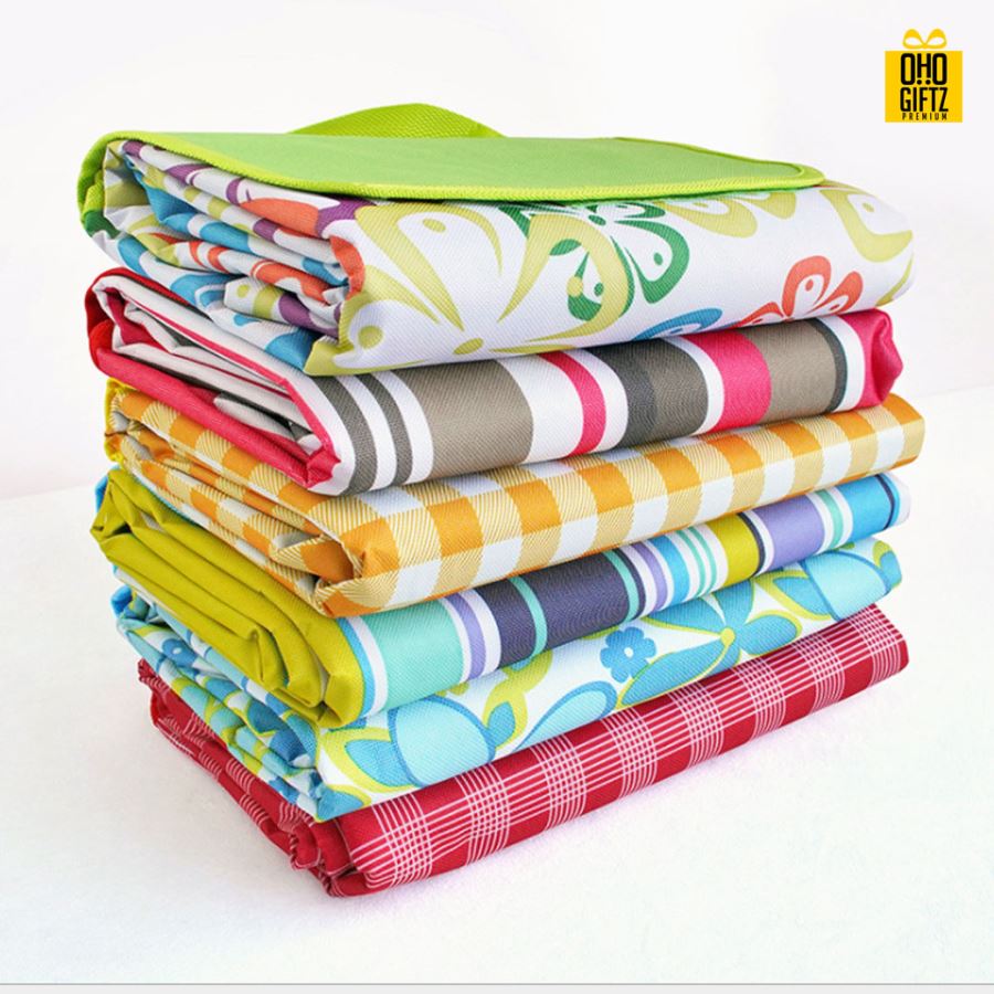 เสื่อปิกนิกกลางแจ้งแบบพกพา สกรีนชื่อ สกรีนโลโก้ ทำเป็นของพรีเมี่ยมได้ 