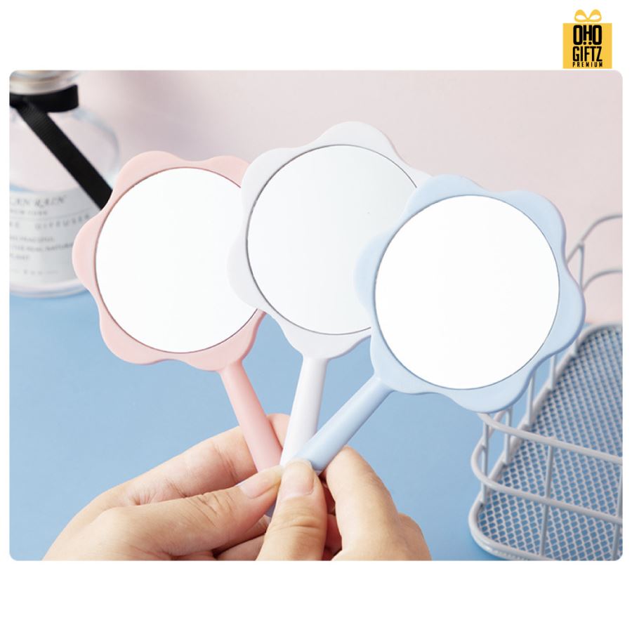 กระจกถือทรงดอกไม้ สกรีนชื่อ สกรีนโลโก้  ทำเป็นของพรีเมี่ยมได้