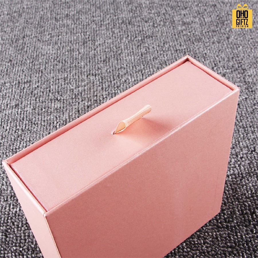 กล่องของขวัญแบบลิ้นชัก สกรีนชื่อ สกรีนโลโก้ ทำเป็นของพรีเมี่ยมได้