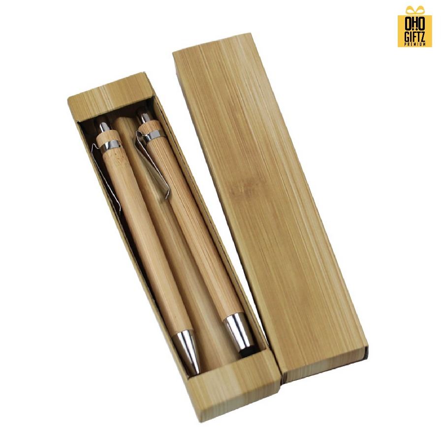 ชุดปากกาด้ามไม้ไผ่ แบบกดและทัชสกรีน สกรีนชื่อ สกรีนโลโก้ ทำเป็นของพรีเมี่ยมได้