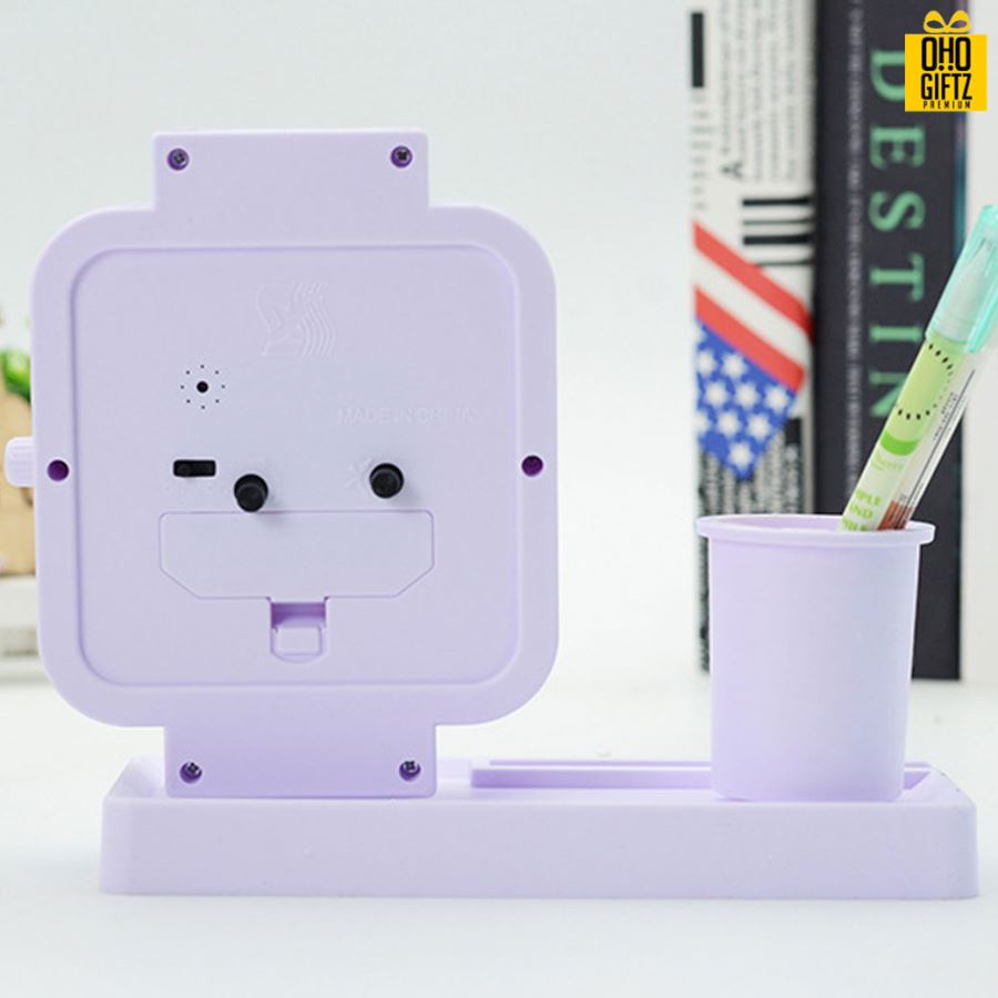 นาฬิกาปลุกทรงเหลี่ยมพร้อมที่ใส่่ปากกา สกรีนโลโก้ ทำเป็นของพรีเมี่ยมได้