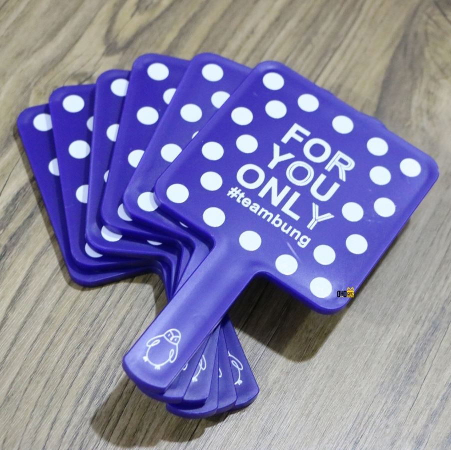 กระจก Hand Mirror mini size สกรีนโลโก้ฟรี1สี1จุด!! ทำเป็นของพรีเมี่ยมได้