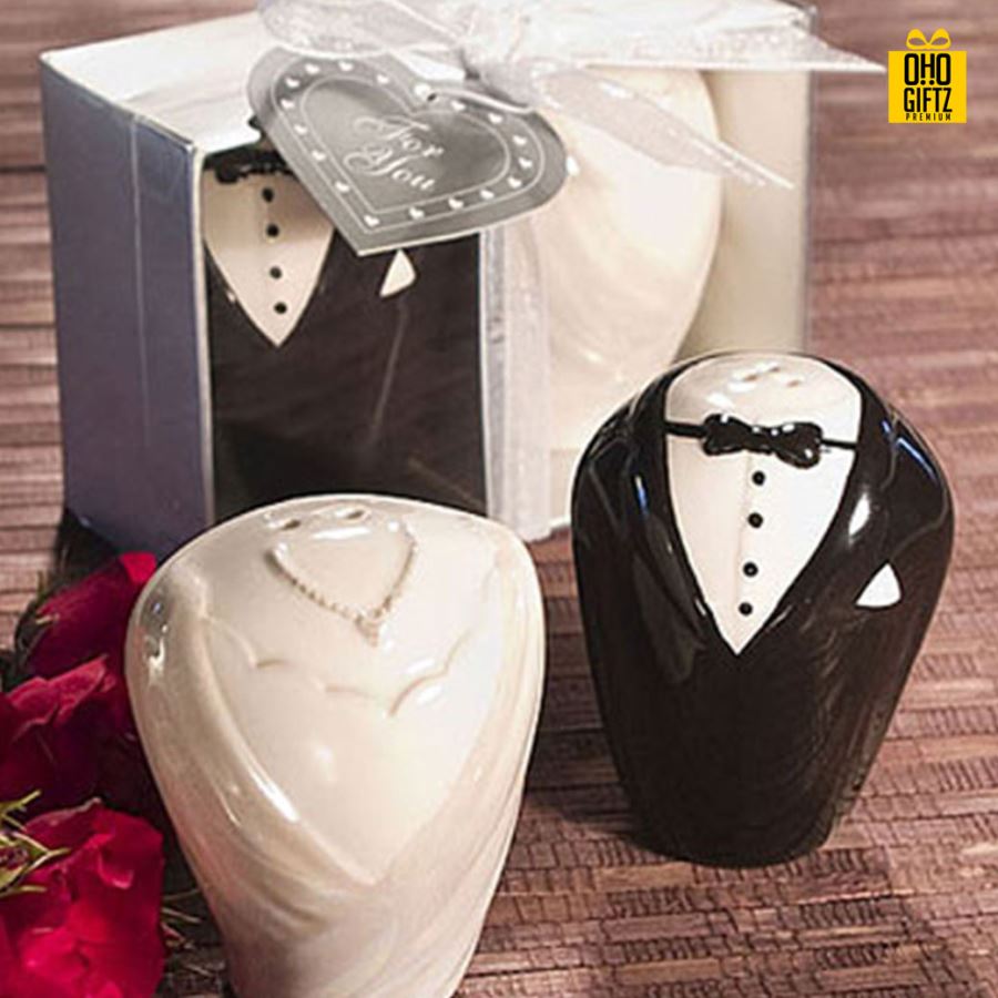 รวมเซตที่ใส่เครื่องปรุง พิมพ์สติกเกอร์ชื่อฟรี ทำเป็นของพรีเมี่ยม ของชำร่วยงานเเต่งงานได้