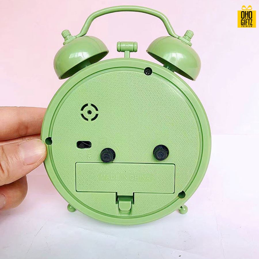 นาฬิกาปลุกแบบตั้งโต๊ะ สกรีนชื่อ สกรีนโลโก้ ทำเป็นของพรีเมี่ยมได้ 